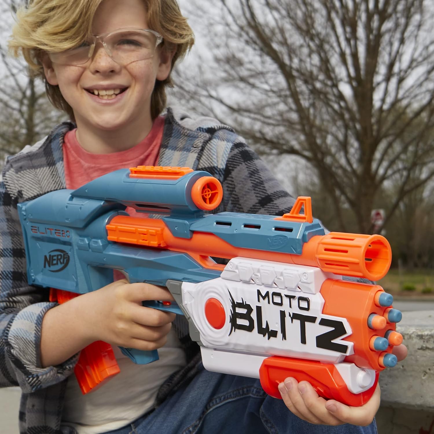 Nerf Elite 2.0 Motoblitz Blaster with Scope, Nerf Motorized 10-Dart Blasting, Airblitz 6 Darts, 22 Darts, Outdoor Toys for 8 Year Old Boys & Girls